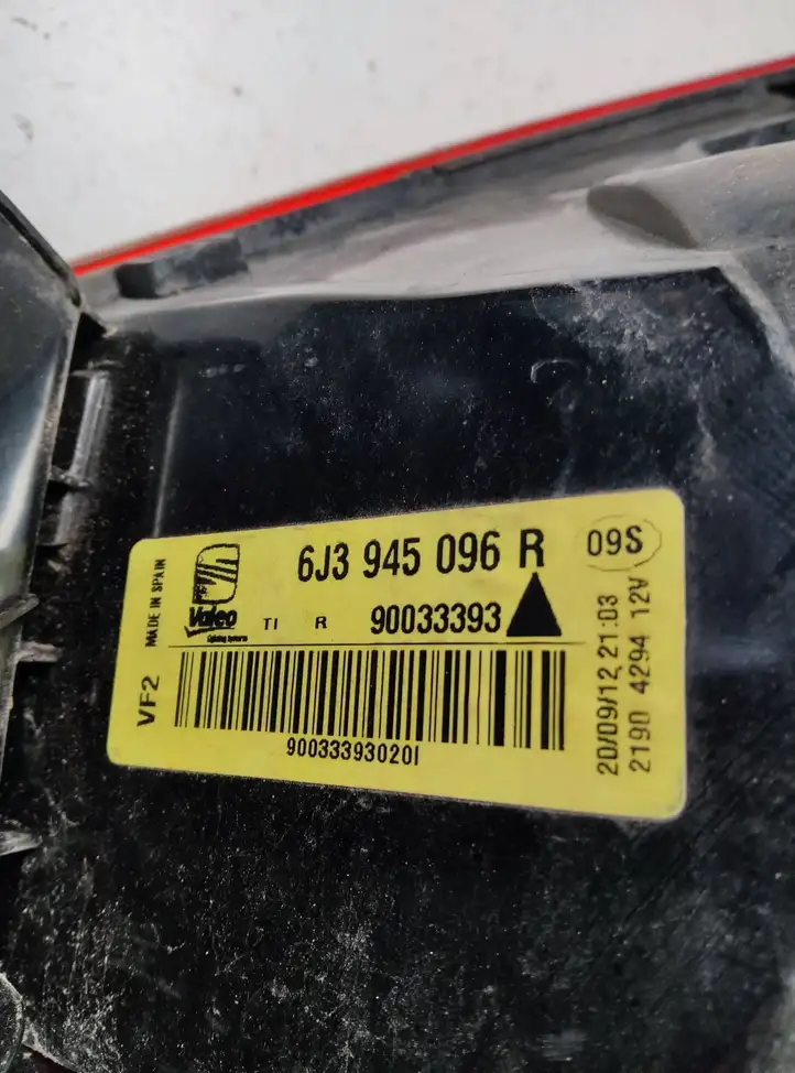 Seat Ibiza IV (6J,6P) (2008 - 2017) 6J3945096R Задний фонарь в кузове — фото 2
