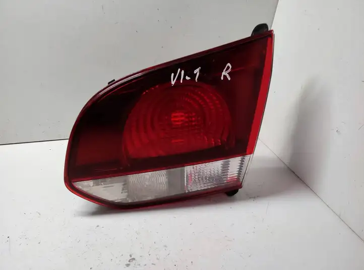Volkswagen Golf VI (2009 - 2013) 5K0945094K Задний фонарь в крышке багажника — фото 1