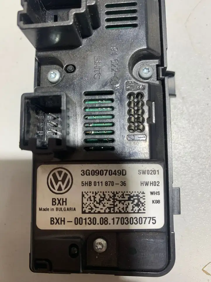 Volkswagen PASSAT B8 (2015 - ) 3G0907049D Другие включатели / ручки/ переключатели — фото 2