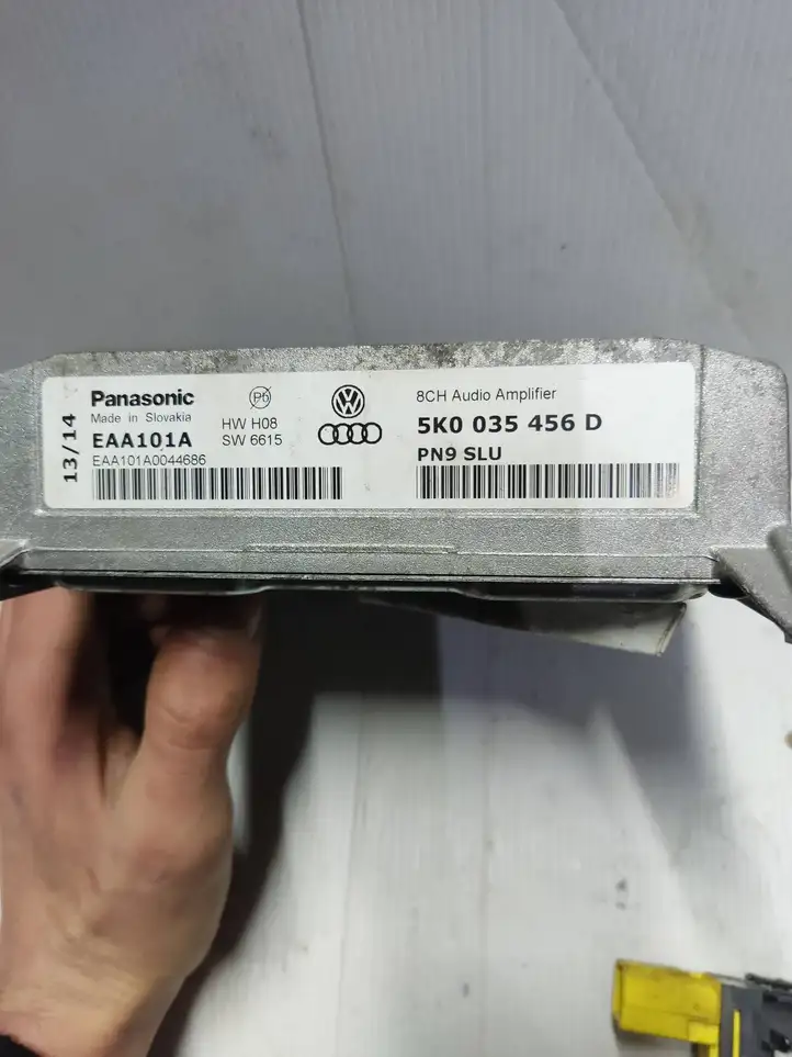 Volkswagen PASSAT B7 (2011 - 2014) 5K0035456D Усилитель звука — фото 2