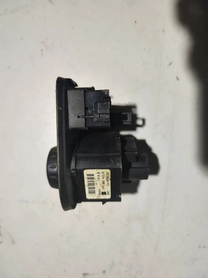 Seat Leon (1P) (2005 - 2012) 1P1941431B Включатель фонарей — фото 4