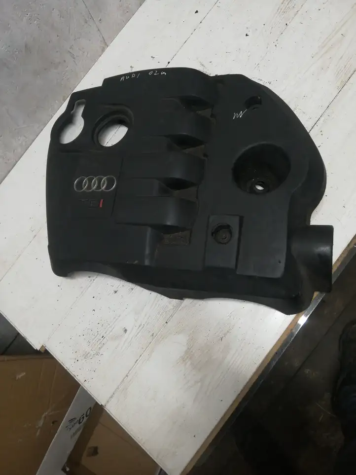 Audi A4 S4 B6 8E 8H (2000 - 2006) Крышка двигателя декоративная — фото 1