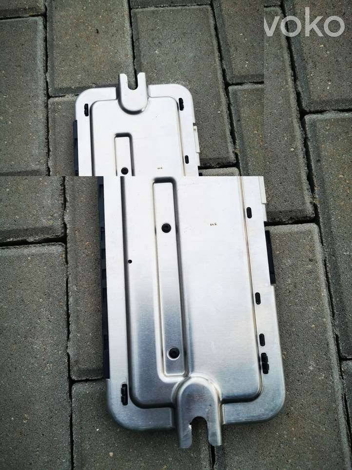 BMW 7 F01 F02 F03 F04 (2008 - 2016)  9225712 Модуль фонарей
