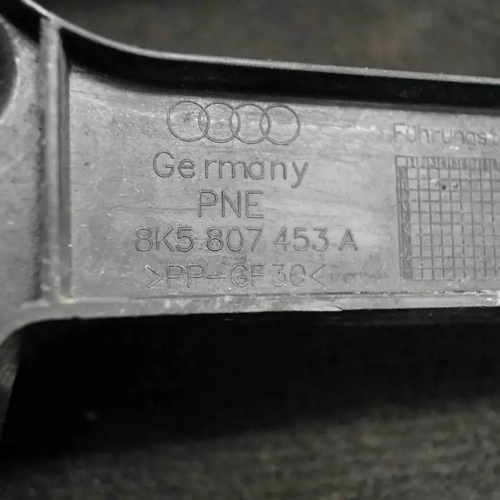 Audi A4 S4 B8 8K (2011 - 2015) 8K5807453A Кронштейн угловой части бампера — фото 2