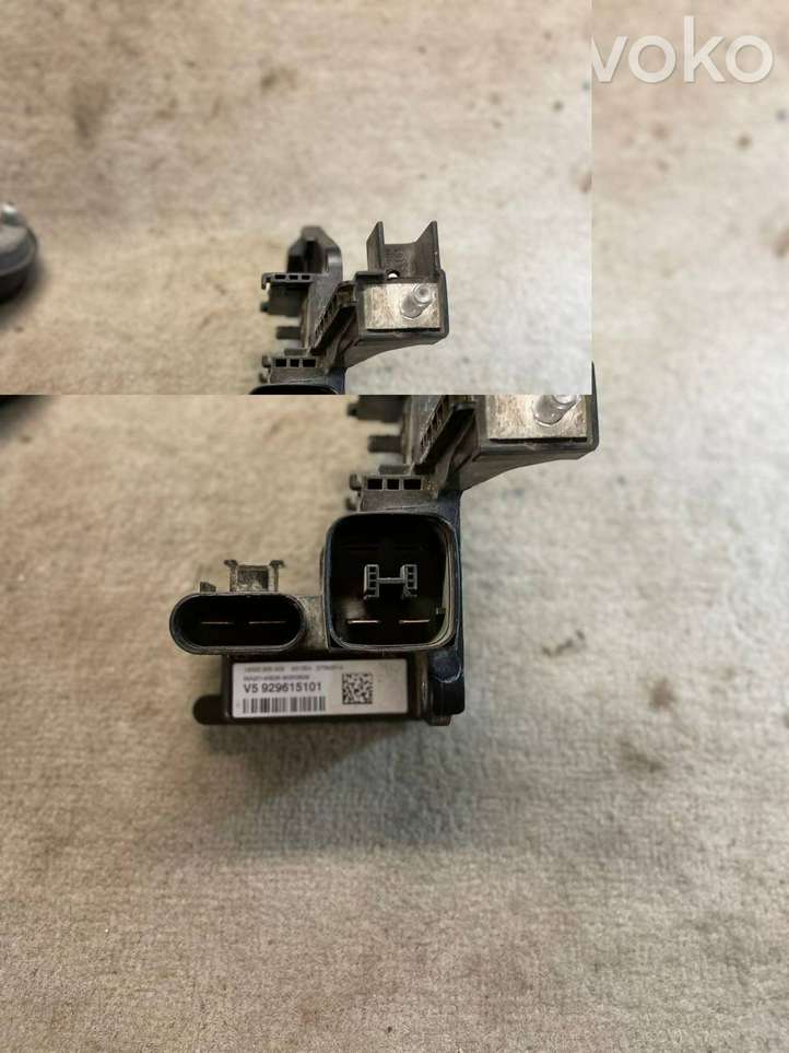 BMW 3 F30 F35 F31 (2012 - 2018)  9296151 Преобразователь напряжения
