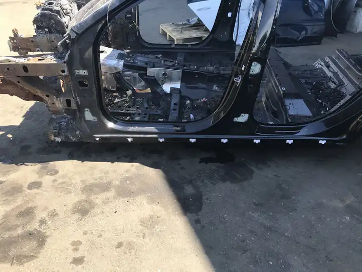Mercedes-Benz E W213 (2016 - ) Порог кузова — фото 1
