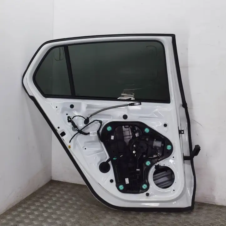 Volkswagen Golf VIII (2019 - ) 5H4833311F Задняя дверь — фото 4