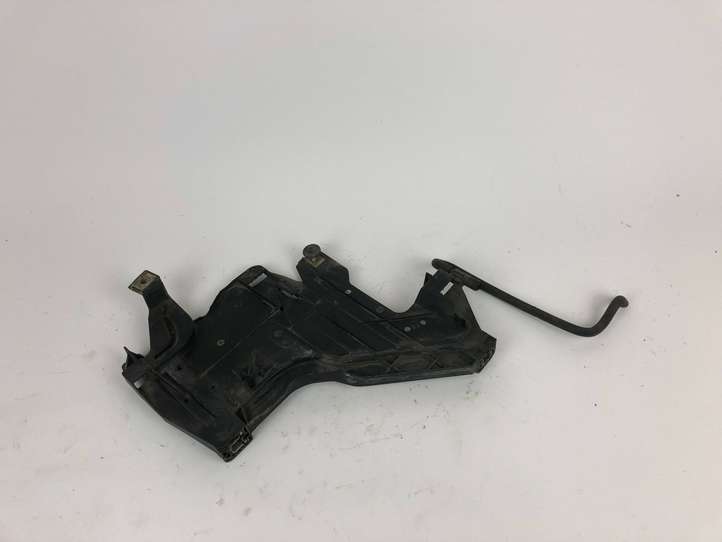 Audi A4 (2007 - 2011)  1301073034 Держатель передней фары
