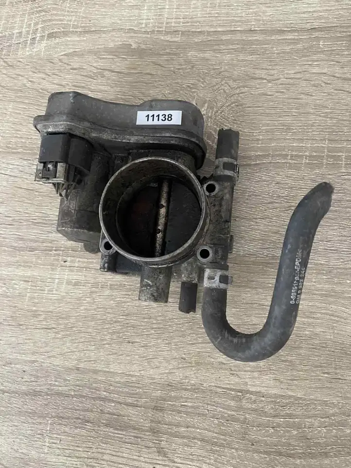 Opel Zafira B (2003 - 2006) 09128518 Дроссельная заслонка — фото 1