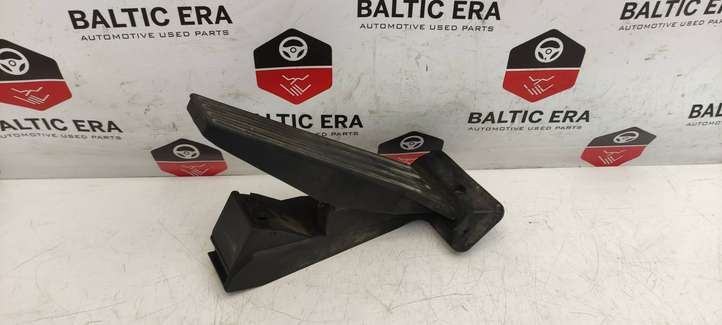 BMW 5 F10 F11 (2009 - 2016)  6860784 Педаль акселератора