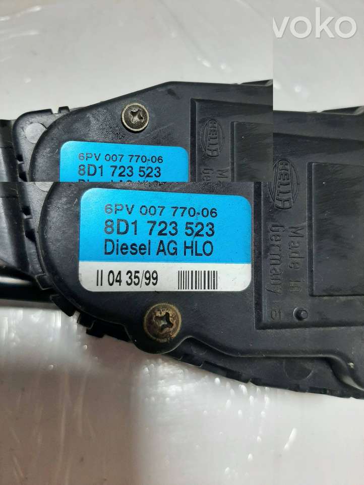 Volkswagen PASSAT B5 (1997 - 2000)  8D1723523 Педаль акселератора