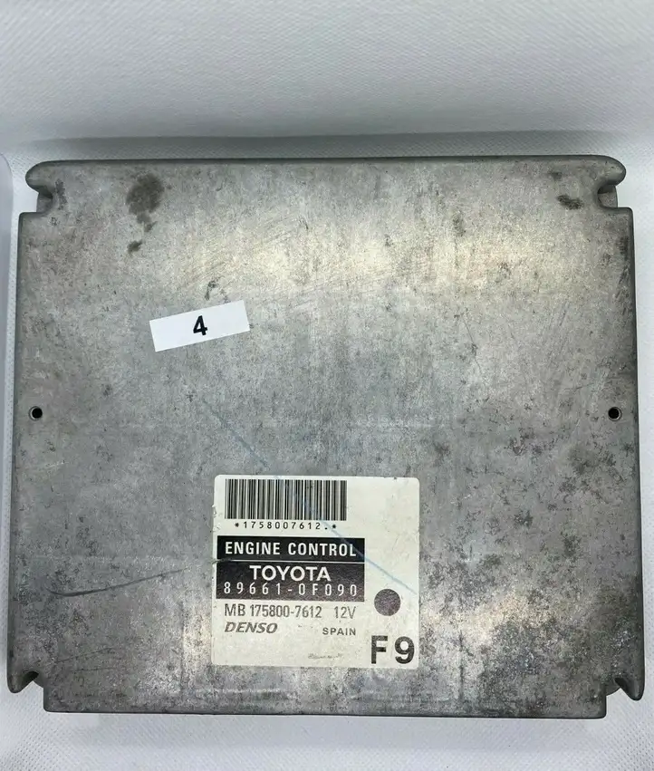 Toyota Corolla Verso AR10 (2004 - 2009) 896610F090 Блок управления двигателем (ЭБУ) — фото 1