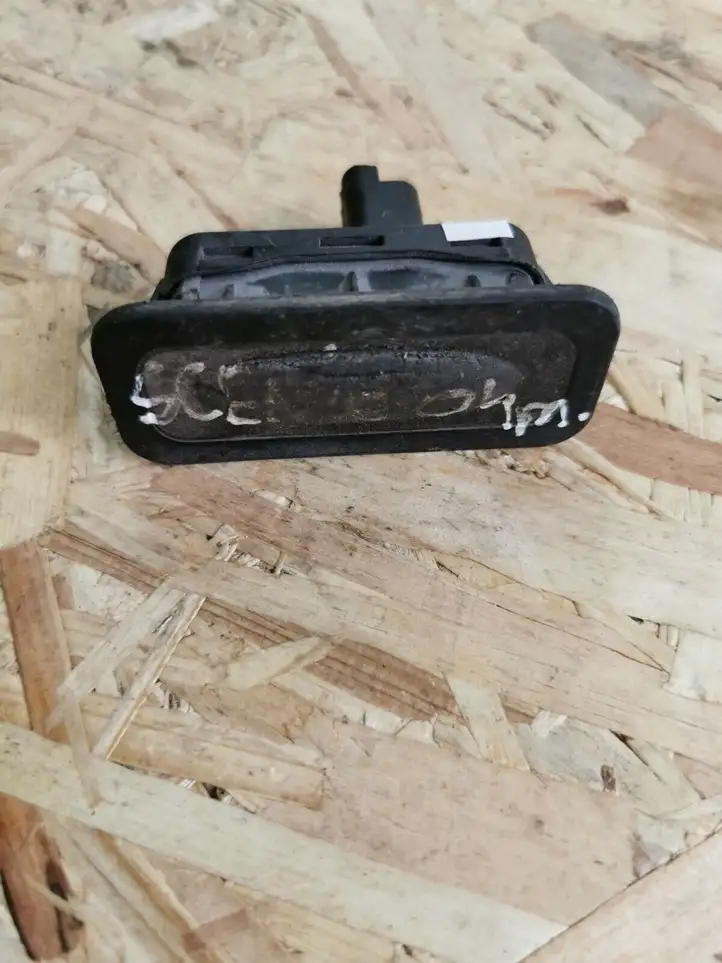 Renault Scenic III - Grand scenic III (2009 - 2016) 8200078256 Кнопка закрытия крышки багажника — фото 1
