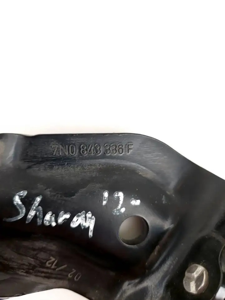 Volkswagen Sharan (2010 - 2015) 7N0843336F Средняя направляющая ролика раздвижной двери — фото 2