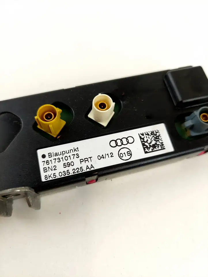Audi A4 S4 B8 8K (2011 - 2015) 8K5035225AA Усилитель антенны — фото 2
