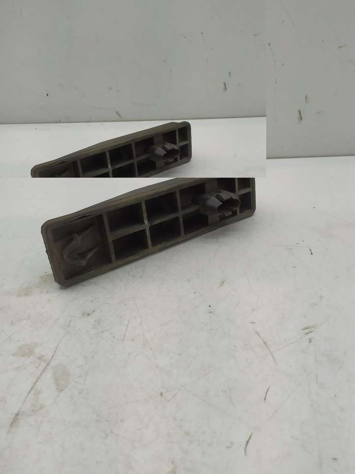 Audi A6 (2008 - 2011)  4F0802847 Подушка поддомкратника