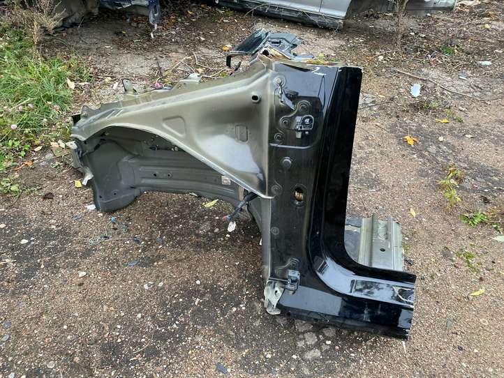 Tesla Model Y (2019 - )   Передняя четверть