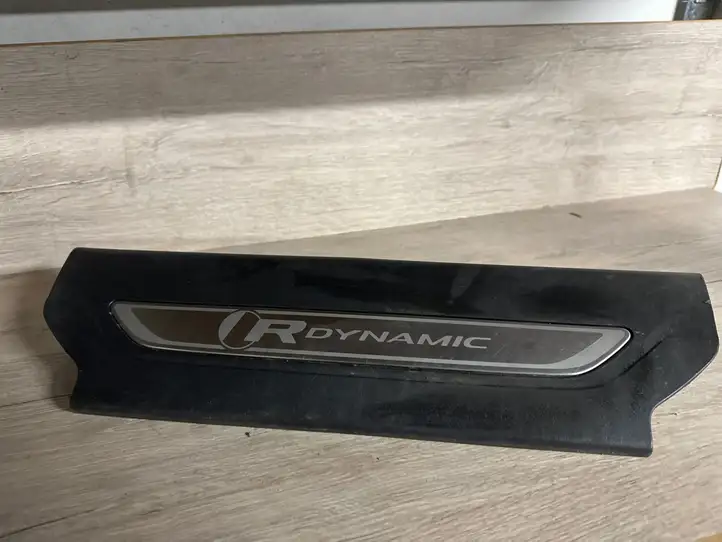 Jaguar F-Pace (2016 - ) 156126241 Внутренняя отделка переднего порога — фото 1