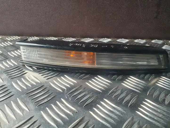 Volkswagen PASSAT B6 (2005 - 2010) 3C0953042L Указатель поворота передний — фото 1