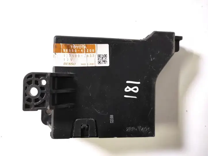Toyota RAV 4 (XA30) (2006 - 2016) 88650-42200 Другое реле — фото 1