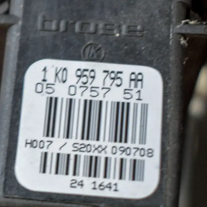 Volkswagen Touran I (2003 - 2010) 1K0959795AA Стеклоподъемник задней двери — фото 6