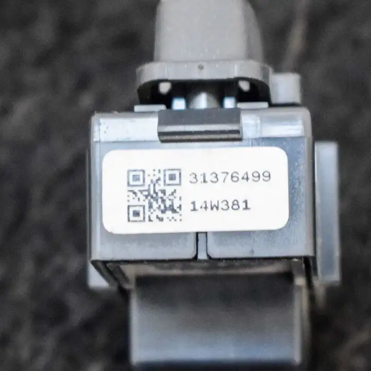 (2012 - 2016) 31376499 Кнопка фаркопа в багажнике — фото 4