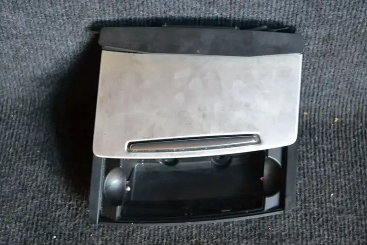 Audi A6 S6 C6 4F (2008 - 2011) 4F2857951B Передняя пепельница — фото 4