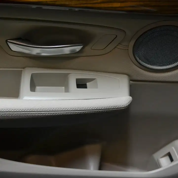 BMW 2 F45 (2014 - 2021) Обшивка передней двери — фото 2