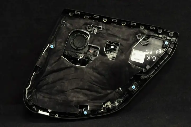 BMW 2 F45 (2014 - 2021) Обшивка задней двери — фото 3