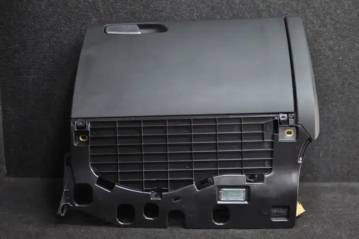 Audi A4 S4 B8 8K (2011 - 2015) 8K1857035C Вещевой ящик — фото 1