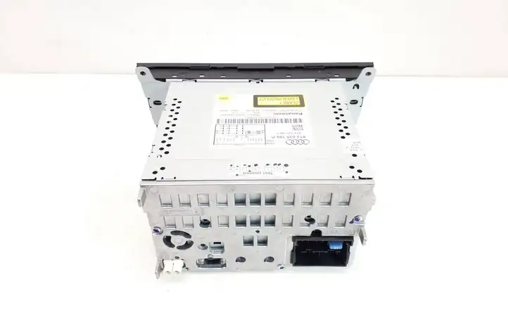 Audi A5 (2007 - 2011)  8T2035186P Радио/ проигрыватель CD/DVD / навигация