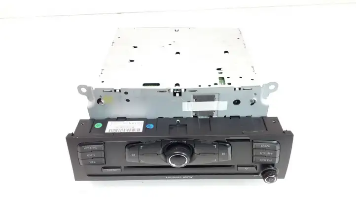Audi A5 (2007 - 2011)  8T2035186P Радио/ проигрыватель CD/DVD / навигация