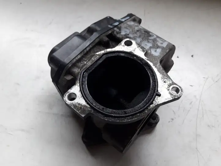 Volkswagen PASSAT B6 (2005 - 2010)  03G131501 Клапан EGR