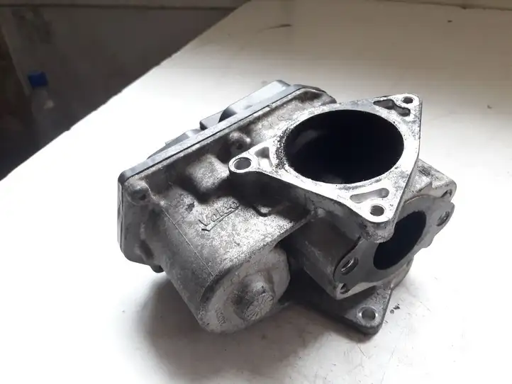 Volkswagen PASSAT B6 (2005 - 2010)  03G131501 Клапан EGR