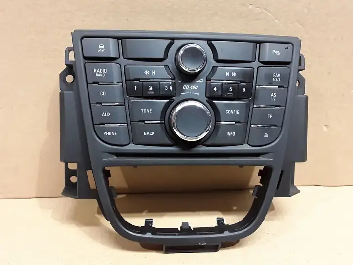 Opel Astra (2009 - 2012)  13360091 Радио/ проигрыватель CD/DVD / навигация