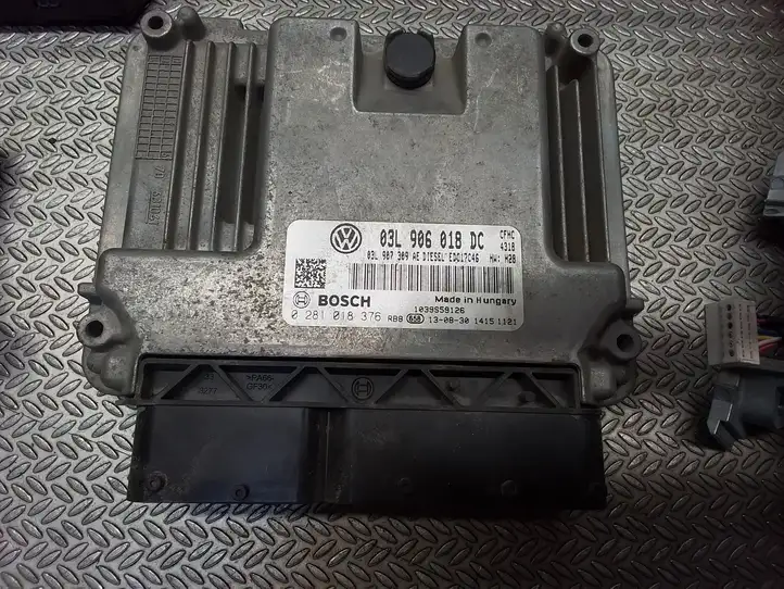 Volkswagen Caddy (2010 - 2015) 03L906018DC Комплект системы зажигания — фото 4