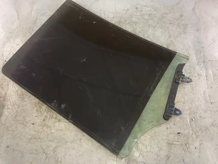 BMW 5 GT F07 (2010 - 2017)   Основное стекло задних дверей