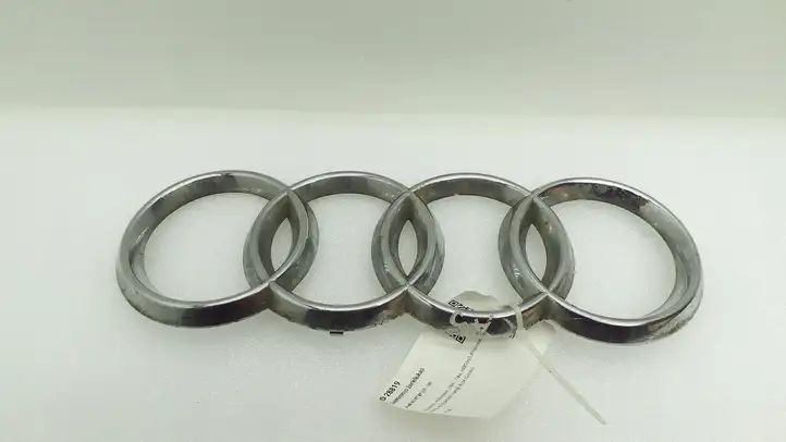 Audi A5 8T 8F (2007 - 2011) 5728403 Эмблема автомобиля — фото 1