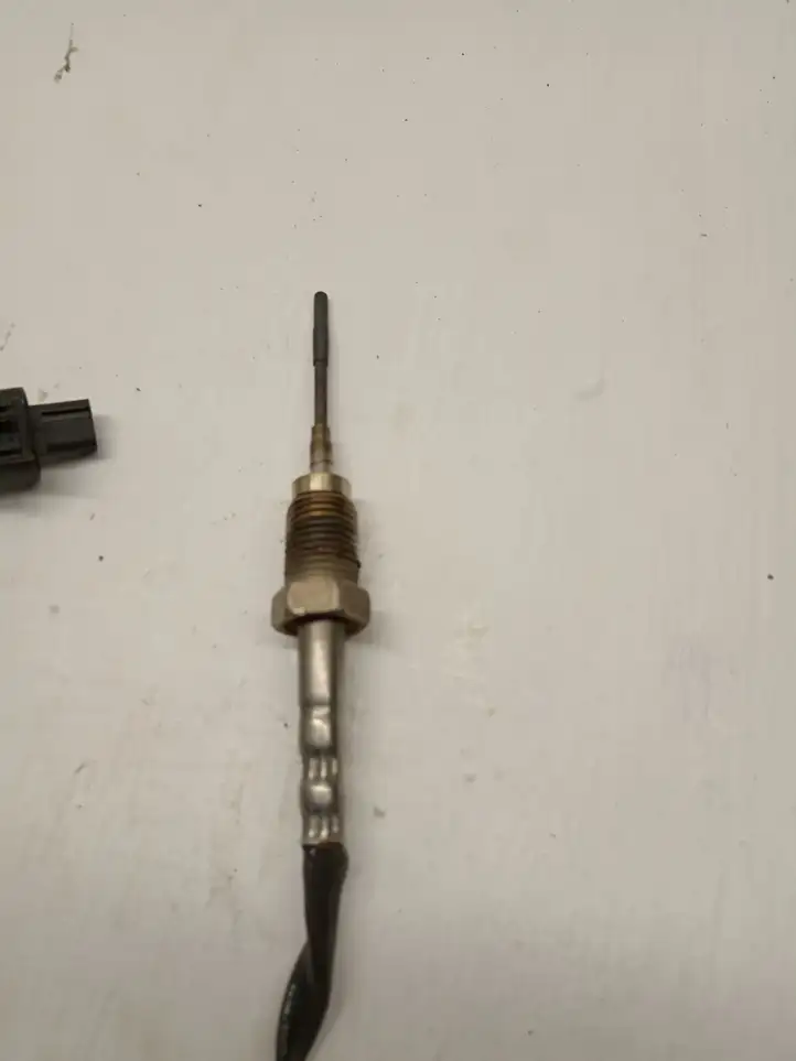 BMW 7 G11 G12 (2015 - 2022)  7543312 Датчик температуры выхлопного газа