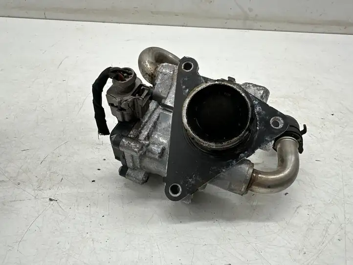 Skoda Superb B8 (3V) (2015 - 2023) Клапан EGR — фото 3