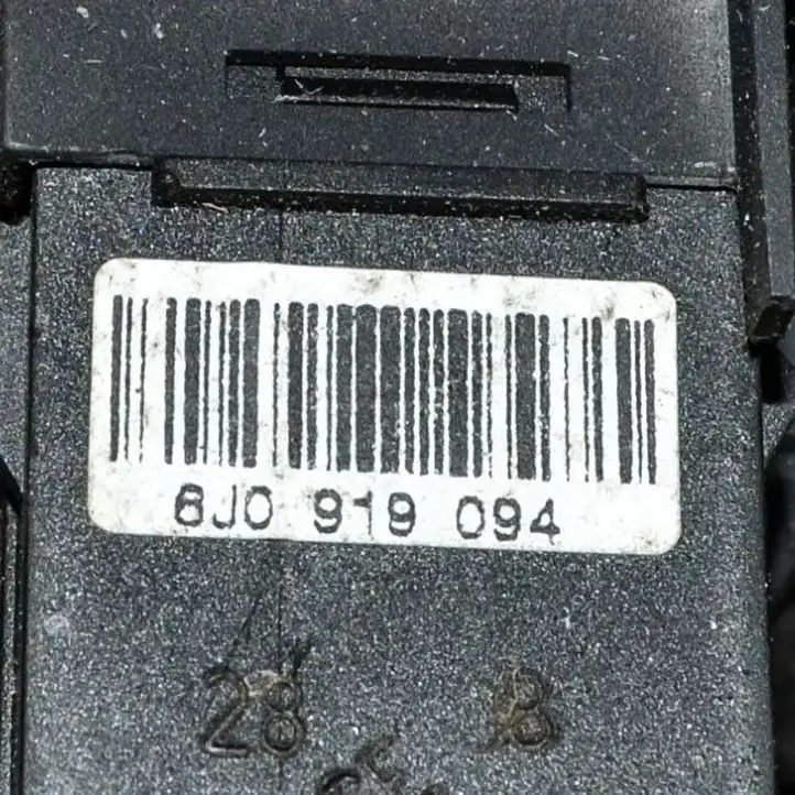 Seat Ibiza IV (6J,6P) (2008 - 2017) 6J0919094 Кнопка фаркопа в багажнике — фото 5