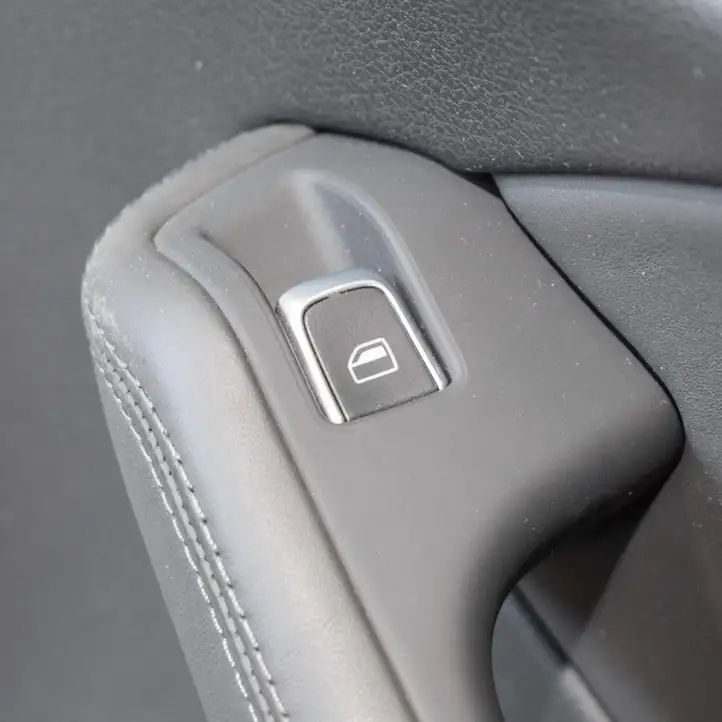 Audi Q5 SQ5 (2012 - 2017) 2244372 Обшивка задней двери — фото 7