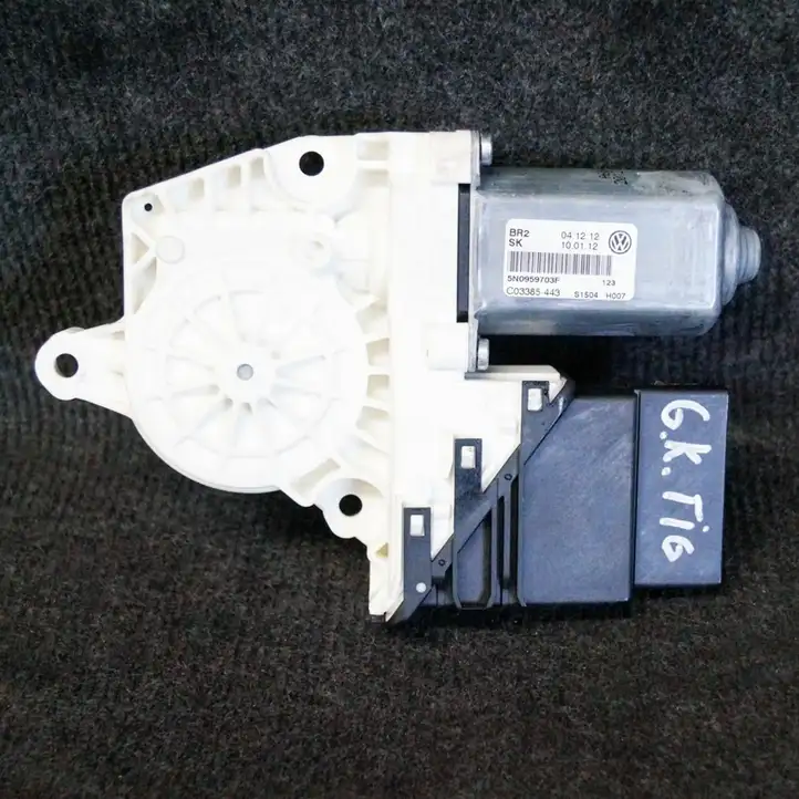 Volkswagen Tiguan (2011 - 2016) 5N0959703F Стеклоподъемник задней двери — фото 2