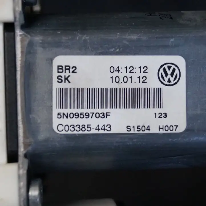 Volkswagen Tiguan (2011 - 2016) 5N0959703F Стеклоподъемник задней двери — фото 3