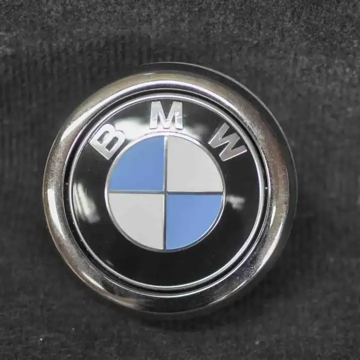 BMW 1 F20 F21 (2011 - 2019) 7270728 Эмблема производителя — фото 1