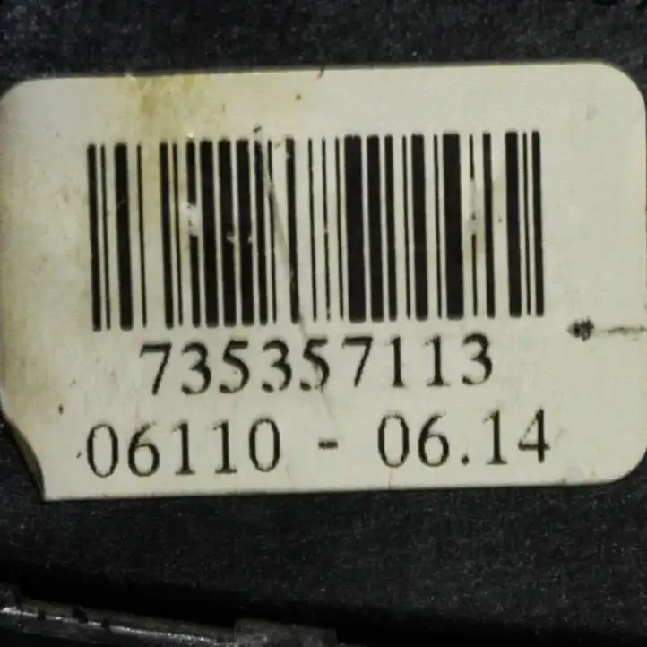 Fiat Panda II (2004 - 2011) 735357113 Кнопка фаркопа в багажнике — фото 4