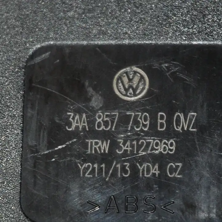 Volkswagen PASSAT B7 (2011 - 2014) 3AA857739B Задний средний замок ремня — фото 3