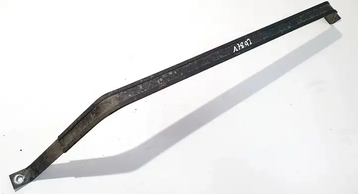Toyota Corolla Verso AR10 (2004 - 2009) Кронштейн топливного бака — фото 1
