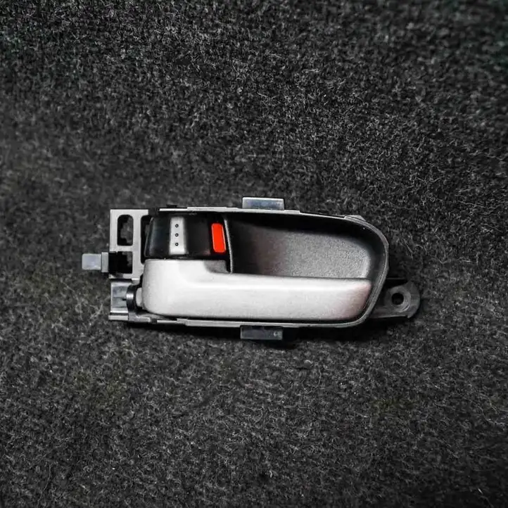 Suzuki Grand Vitara II (2005 - 2008) Внутренняя ручка двери — фото 2