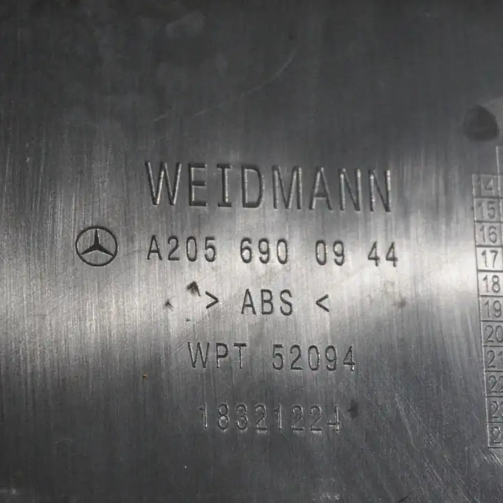 Mercedes-Benz C W205 (2014 - 2021) A2056900944 Отделка порога багажника — фото 4